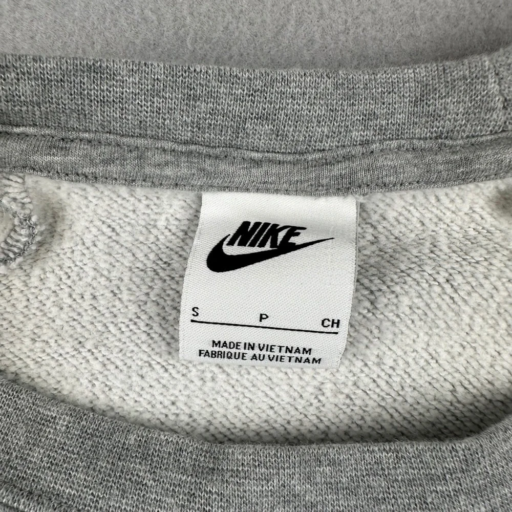 Nike Sportswear Essential Sweatshirt Women Small Gray BV4112-063 Raglan Logo